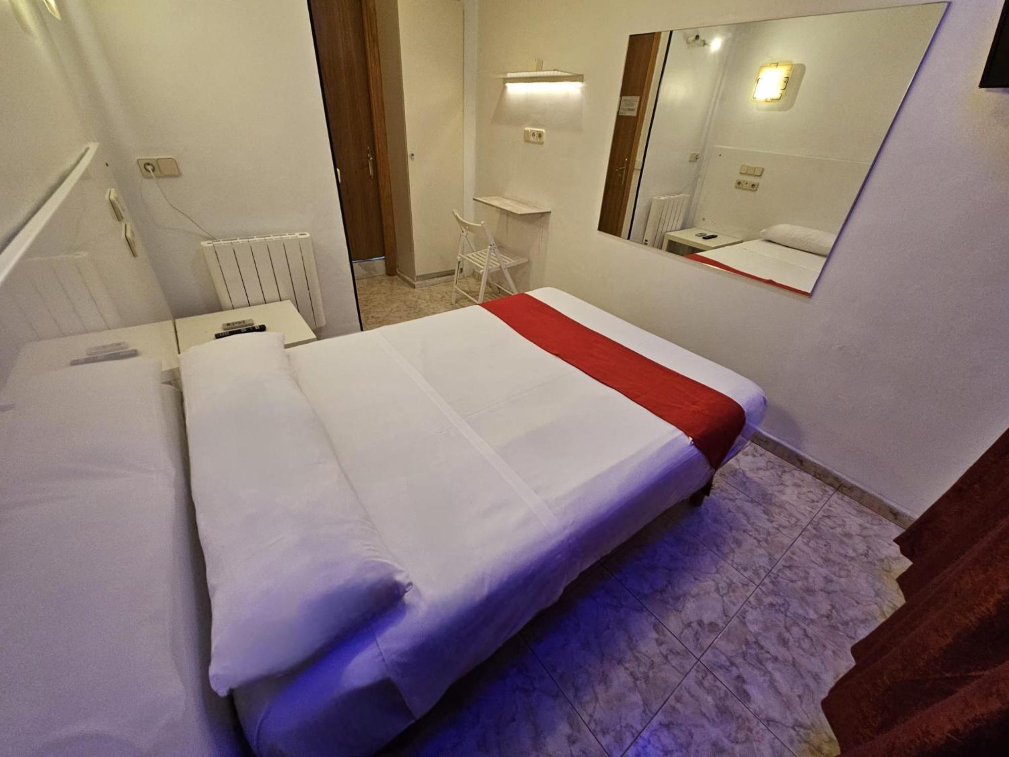 Hostal Las Vegas Madrid Exterior photo