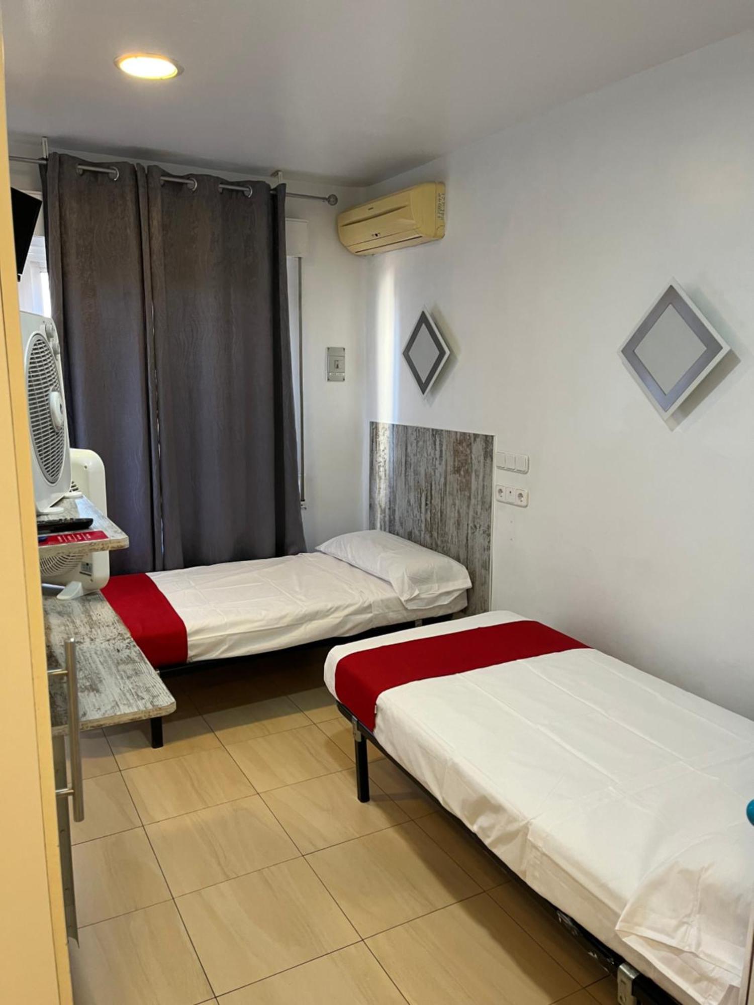 Hostal Las Vegas Madrid Exterior photo