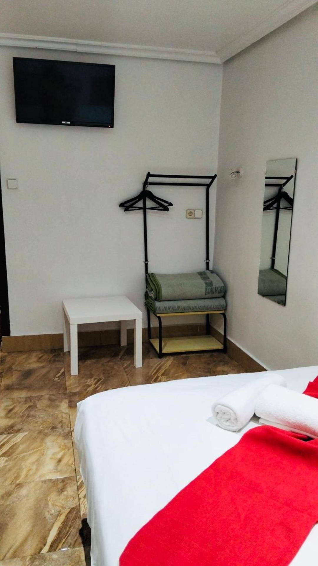 Hostal Las Vegas Madrid Exterior photo